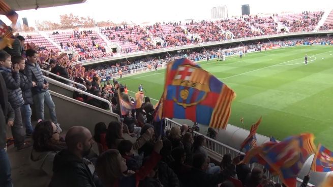 go to Spott trotz Niederlage: Chelsea-Fans verhöhnen Barca