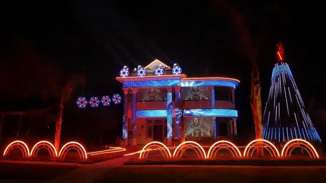 go to Weihnachtsdeko extrem: Licht-Show im Star-Wars-Style